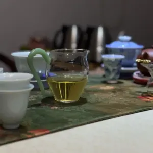 独孤 生茶龙珠